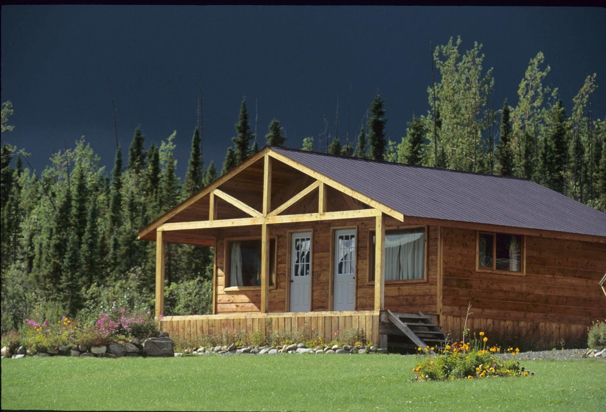 Inconnu Lodge Mcevoy Lake 외부 사진