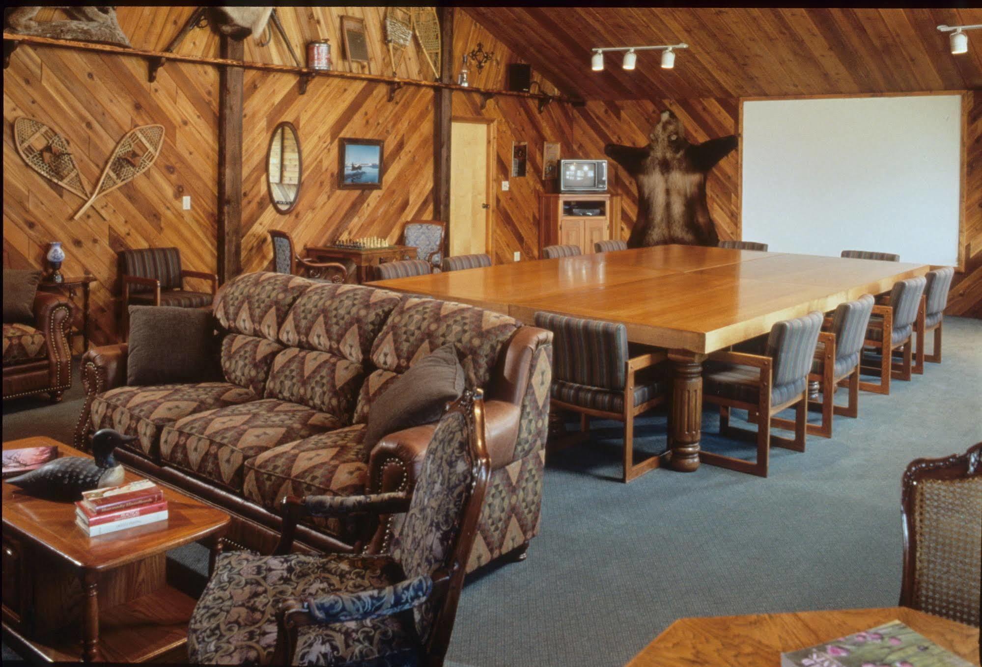 Inconnu Lodge Mcevoy Lake 외부 사진