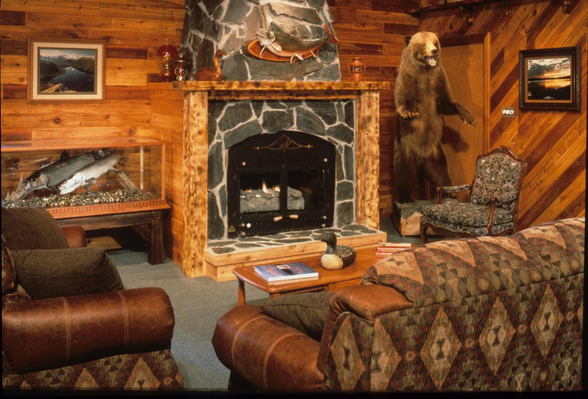 Inconnu Lodge Mcevoy Lake 외부 사진